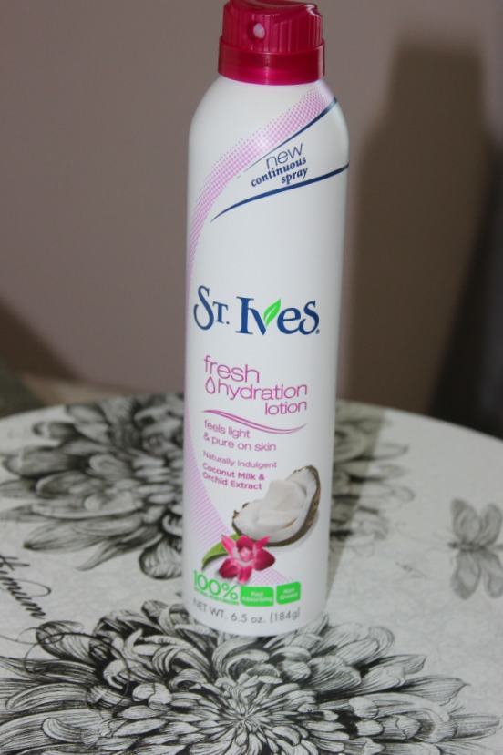 St. Ives Fresh Hydration Spray Indulge.jpg